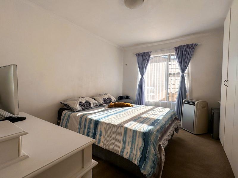 To Let 2 Bedroom Property for Rent in Gordons Bay Western Cape